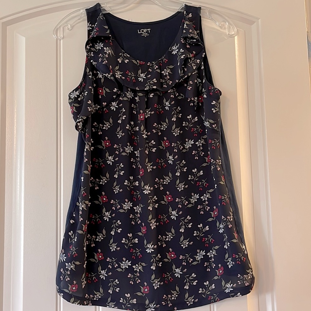 Loft, Med., blouse with floral print